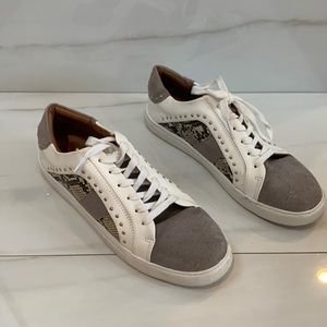 Steve Madden Annita Snakeskin Sneaker. Size 10‎
